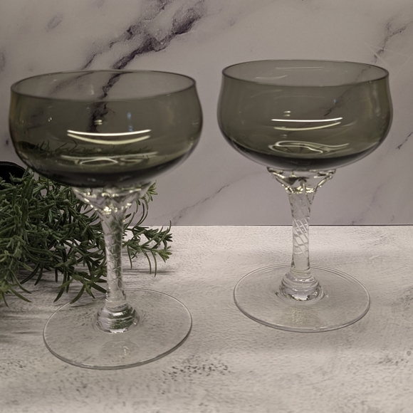 Sasaki Vintage Champagne Glasses, Coronation Smoke, Set of 2 - Picture 6 of 7